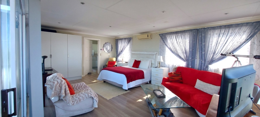 7 Bedroom Property for Sale in Gonubie Eastern Cape